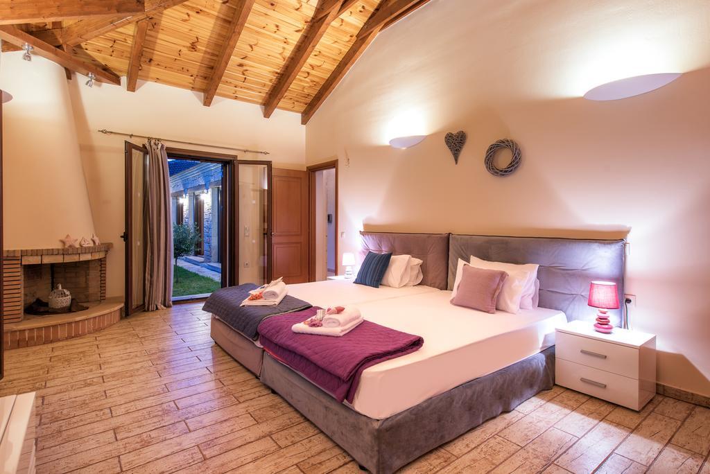 Astarte Villas - Kyveli Luxurious Private Villa Gaitani Szoba fotó