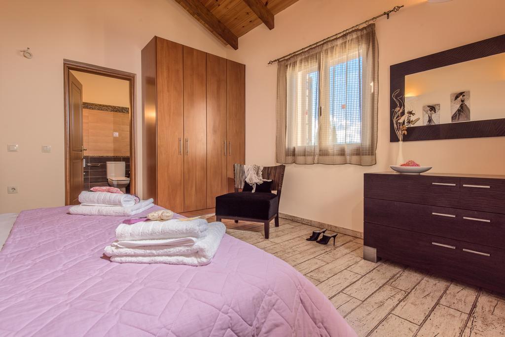 Astarte Villas - Kyveli Luxurious Private Villa Gaitani Szoba fotó